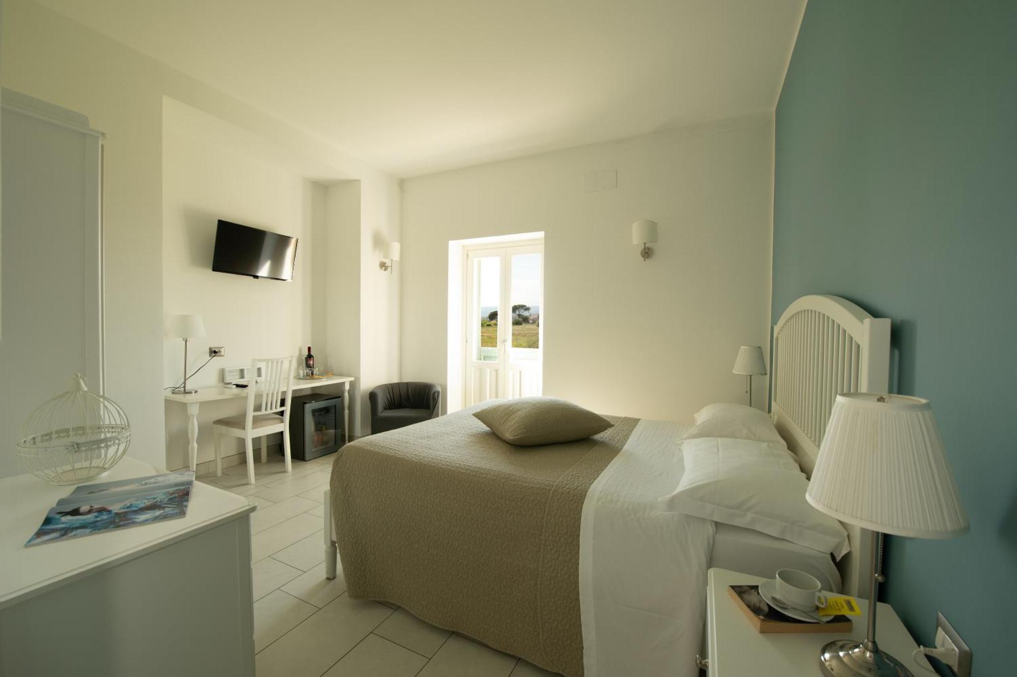 Isola Charm B&B - A Historic Villa Near Punta Del Pero Beach Syracuse ภายนอก รูปภาพ