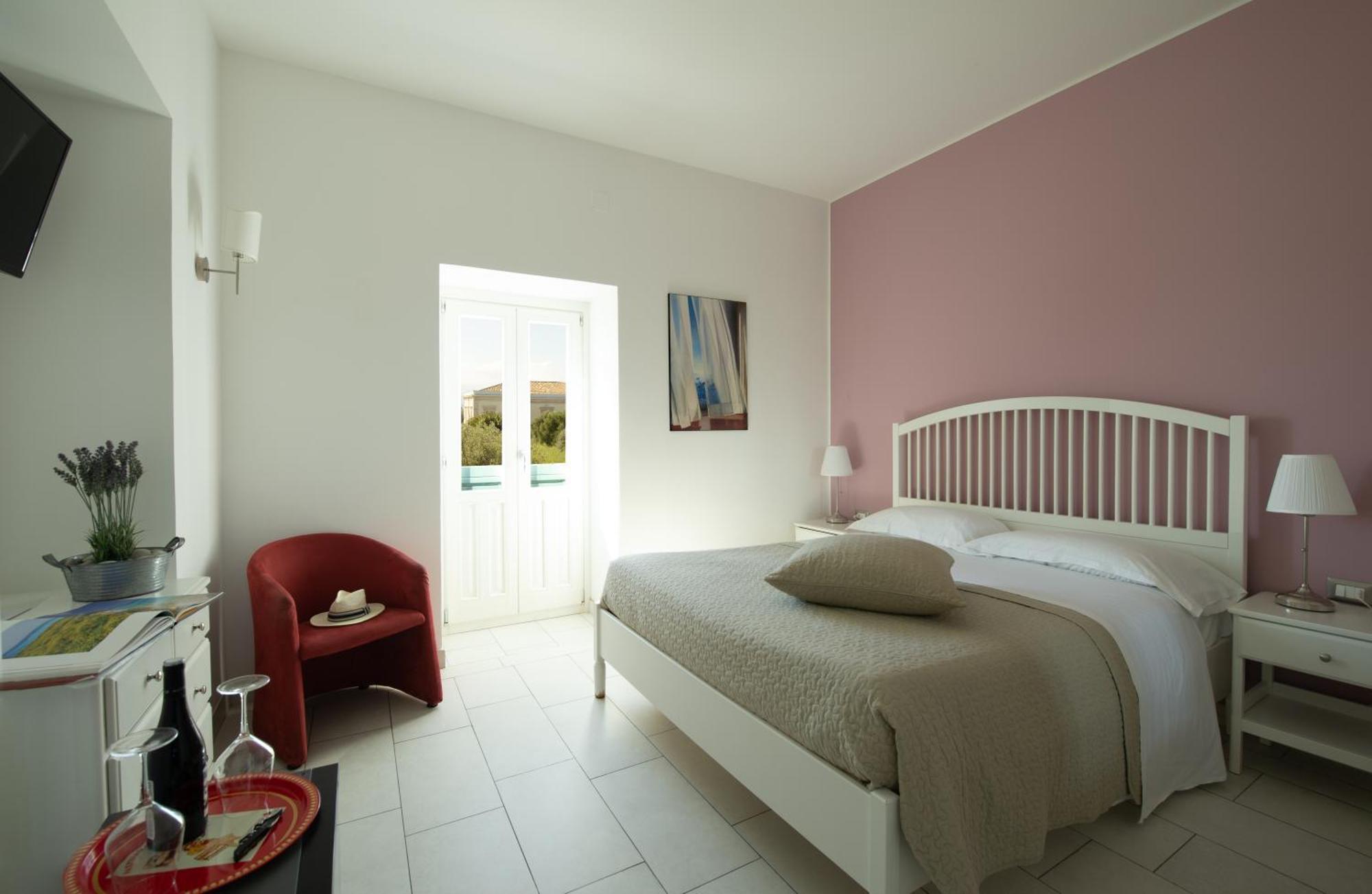 Isola Charm B&B - A Historic Villa Near Punta Del Pero Beach Syracuse ภายนอก รูปภาพ