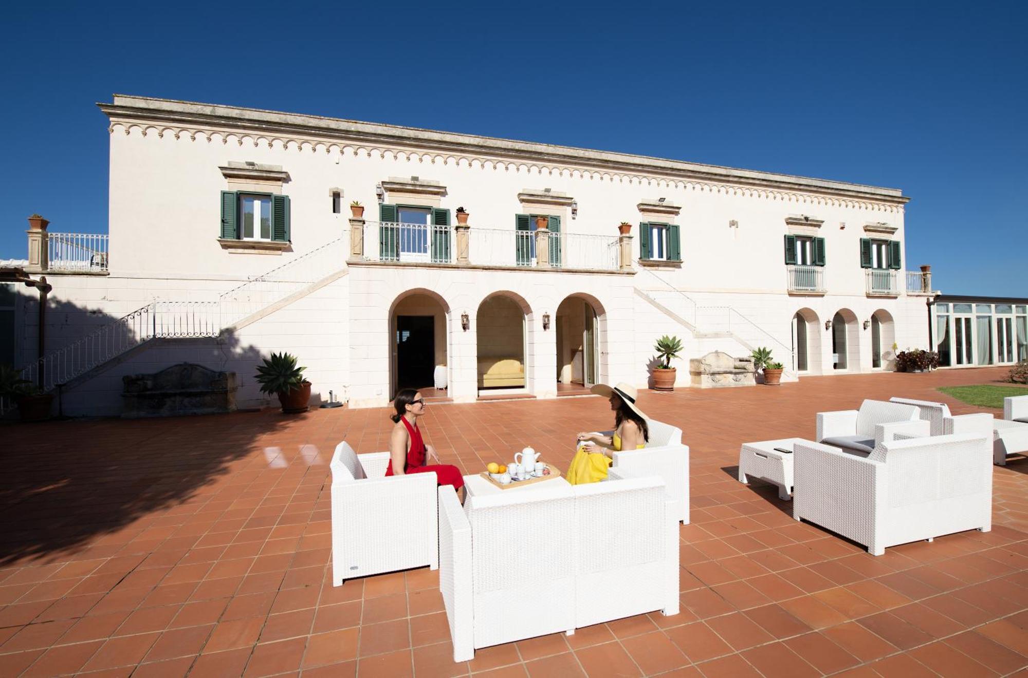 Isola Charm B&B - A Historic Villa Near Punta Del Pero Beach Syracuse ภายนอก รูปภาพ