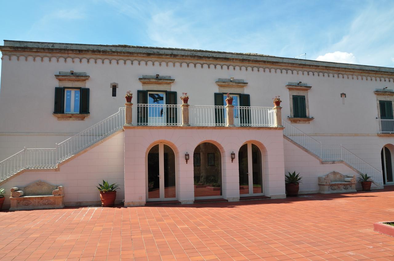 Isola Charm B&B - A Historic Villa Near Punta Del Pero Beach Syracuse ภายนอก รูปภาพ