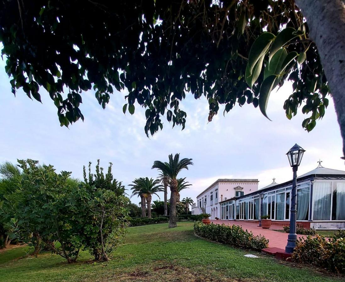 Isola Charm B&B - A Historic Villa Near Punta Del Pero Beach Syracuse ภายนอก รูปภาพ